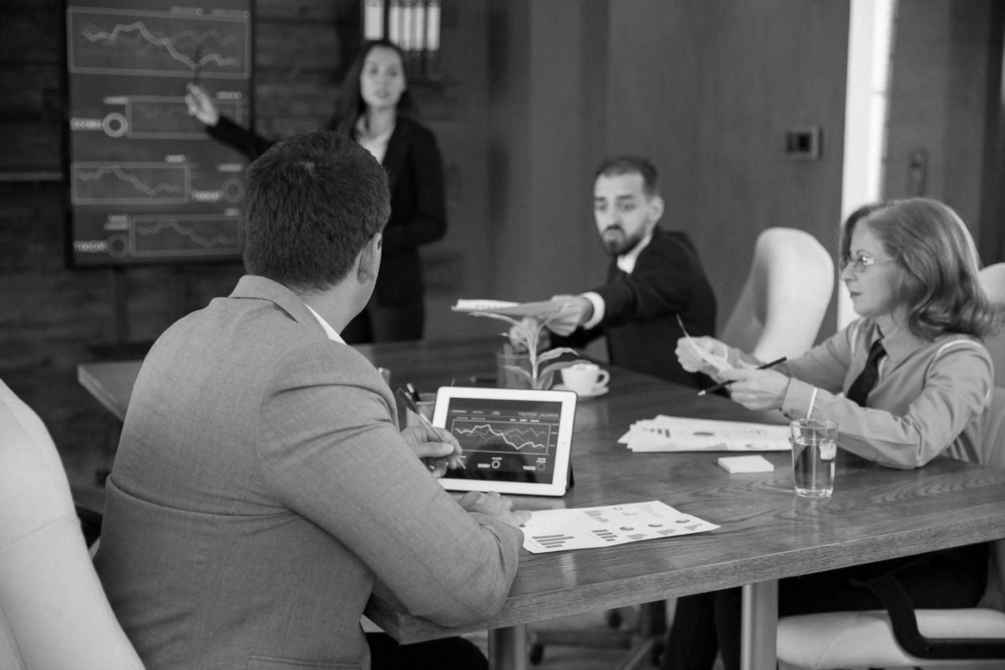 Командные упражнения для развития навыков взаимодействия